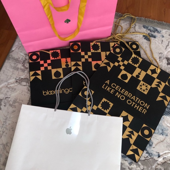 Shopping 🛍️ bags from Bloomingdale's, Kate spade NEWYORK ♠️ Apple 🍎 store . - Picture 3 of 9
